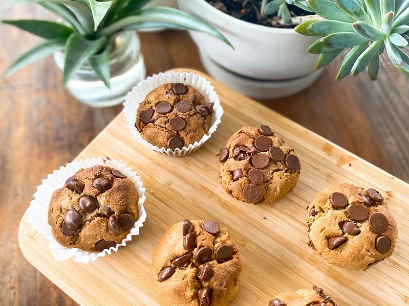 Easy Hot-Cross Muffins (Grain-free)