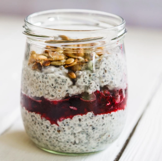 Coconut, Chia and Berry Breakfast Pot