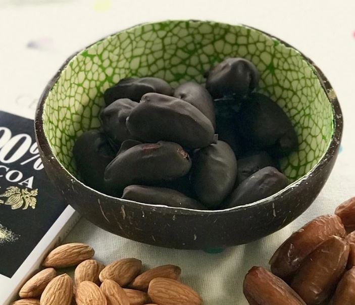 Almond Dates in Chocolate